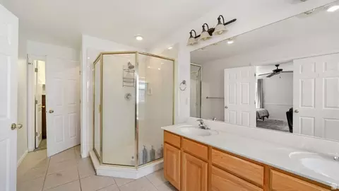 Bath - 1306 E 720 N, Provo, UT 84606 photo 3 of 4