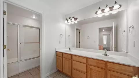 Bath - 1306 E 720 N, Provo, UT 84606 photo 1 of 4
