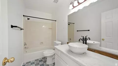 Bath - 1306 E 720 N, Provo, UT 84606 photo 4 of 4