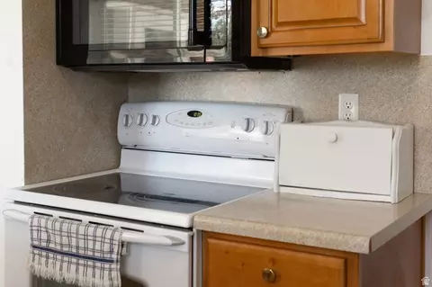 Kitchen - 80 N 500 W, Logan, UT 84321 photo 4 of 6
