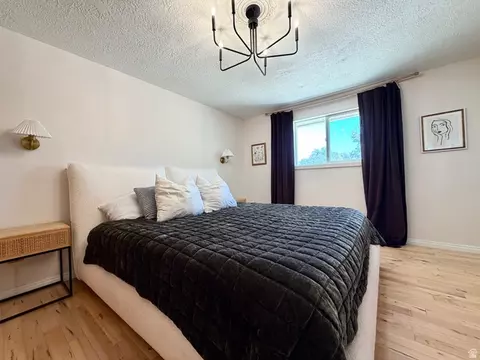 Bedroom - 916 E Sunburn Ln, Sandy, UT 84094 photo 1 of 5