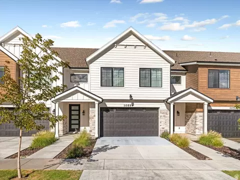 Exterior - 10554 S Bay Meadow Dr E #2, Sandy, UT 84092 photo 4 of 15