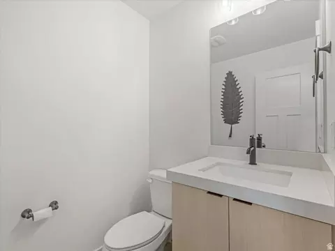 Bath - 10554 S Bay Meadow Dr E #2, Sandy, UT 84092 photo 3 of 4