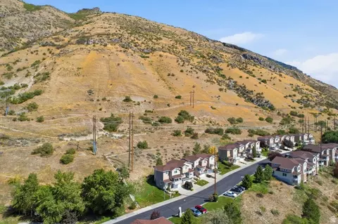 View/Area - 1305 S Alpine Way E, Provo, UT 84606 photo 2 of 8