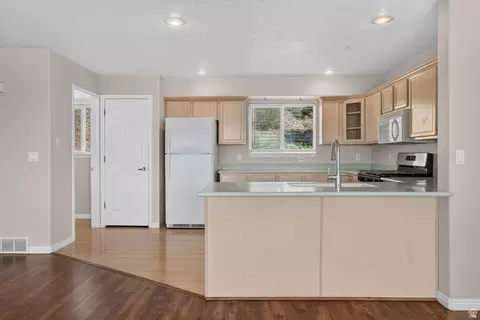 Kitchen - 1305 S Alpine Way E, Provo, UT 84606 photo 4 of 4