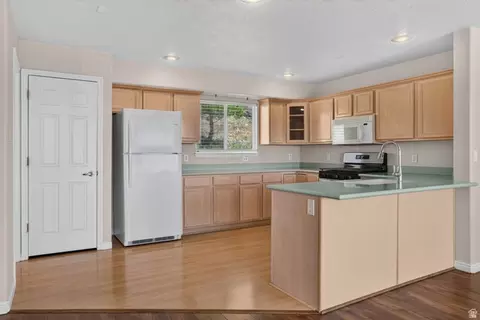 Kitchen - 1305 S Alpine Way E, Provo, UT 84606 photo 1 of 4
