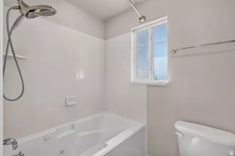 Bath - 1305 S Alpine Way E, Provo, UT 84606 photo 4 of 5