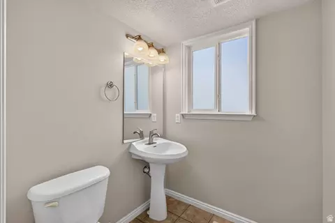 Bath - 1305 S Alpine Way E, Provo, UT 84606 photo 1 of 5