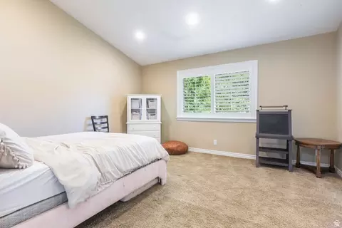 Bedroom - 1136 N 700 W #195, Centerville, UT 84014 photo 4 of 6