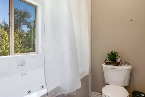 Bath - 1136 N 700 W #195, Centerville, UT 84014 photo 3 of 3