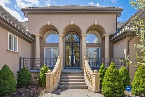 Exterior - 1714 Ridge Point Dr E, Bountiful, UT 84010 photo 3 of 33