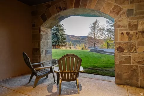 Exterior - 1714 Ridge Point Dr E, Bountiful, UT 84010 photo 27 of 33