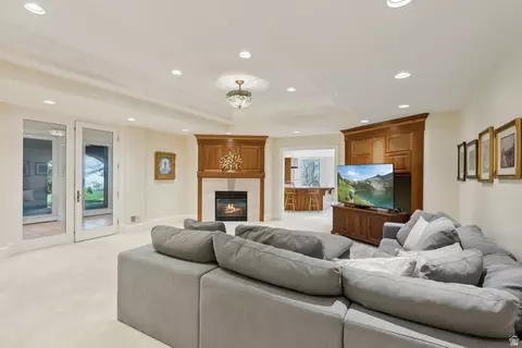 Living - 1714 Ridge Point Dr E, Bountiful, UT 84010 photo 12 of 13