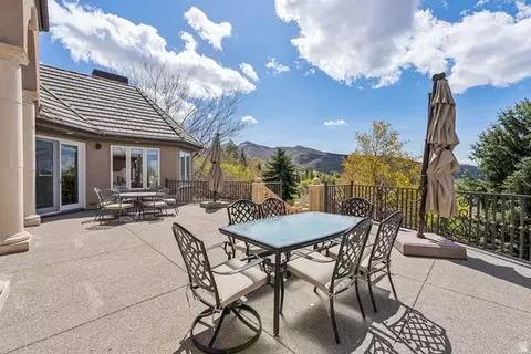 Exterior - 1714 Ridge Point Dr E, Bountiful, UT 84010 photo 19 of 33