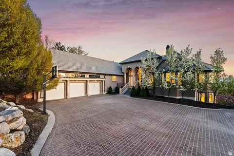 Exterior - 1714 Ridge Point Dr E, Bountiful, UT 84010 photo 33 of 33