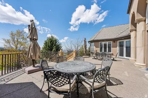 Exterior - 1714 Ridge Point Dr E, Bountiful, UT 84010 photo 20 of 33