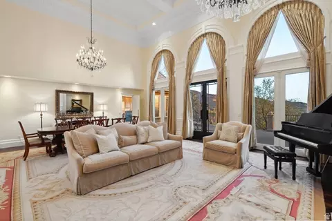 Living - 1714 Ridge Point Dr E, Bountiful, UT 84010 photo 4 of 13