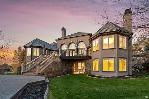 Exterior - 1714 Ridge Point Dr E, Bountiful, UT 84010 photo 30 of 33