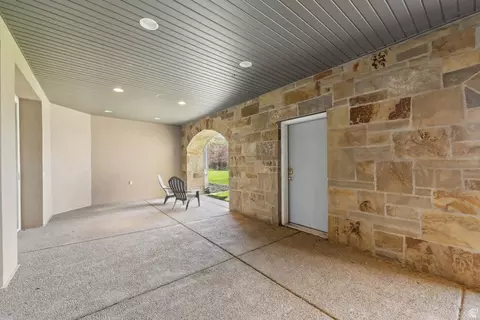 Exterior - 1714 Ridge Point Dr E, Bountiful, UT 84010 photo 5 of 33