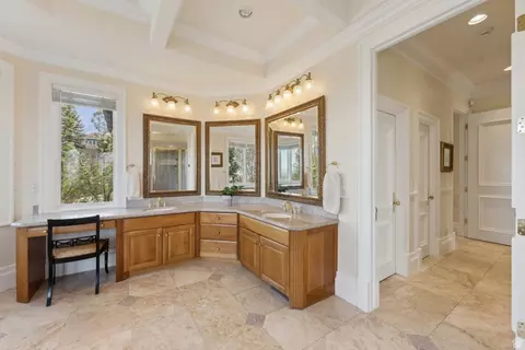 Bath - 1714 Ridge Point Dr E, Bountiful, UT 84010 photo 7 of 10