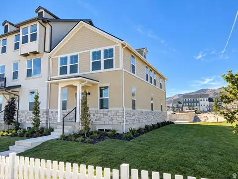 931 W Halvorsen Pkwy #225, Saratoga Springs, UT 84045