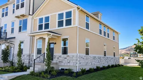 931 W Halvorsen Pkwy #225, Saratoga Springs, UT 84045