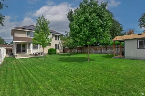 Exterior - 236 E Ashbrook Cir, Midvale, UT 84047 photo 3 of 11