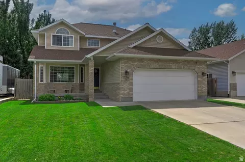 Exterior - 236 E Ashbrook Cir, Midvale, UT 84047 photo 11 of 11
