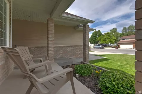 Exterior - 236 E Ashbrook Cir, Midvale, UT 84047 photo 10 of 11