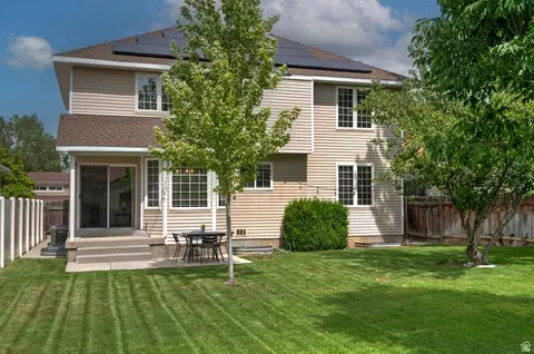 Exterior - 236 E Ashbrook Cir, Midvale, UT 84047 photo 4 of 11