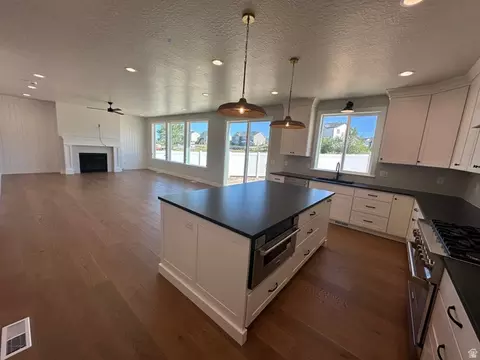 Kitchen - 811 E 350 N #2, Salem, UT 84653 photo 4 of 4