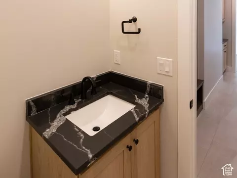 Bath - 811 E 350 N #2, Salem, UT 84653 photo 2 of 7