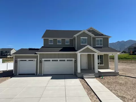 Exterior - 811 E 350 N #2, Salem, UT 84653 photo 2 of 6