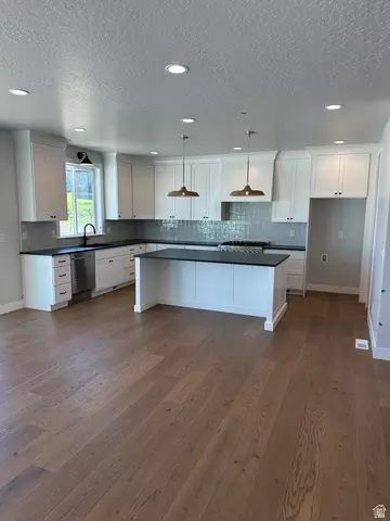 Kitchen - 811 E 350 N #2, Salem, UT 84653 photo 2 of 4