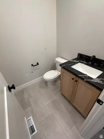 Bath - 811 E 350 N #2, Salem, UT 84653 photo 1 of 6