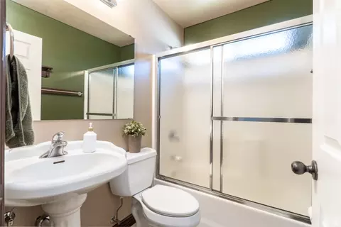 Bath - 10162 S Solstice View Dr W, Copperton, UT 84006 photo 1 of 4