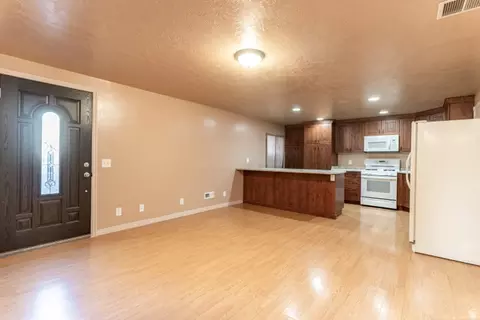 Living - 10162 S Solstice View Dr W, Copperton, UT 84006 photo 4 of 4