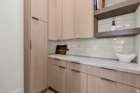 Kitchen - 11343 N Soaring Hawk Ln #5, Hideout, UT 84036 photo 4 of 4