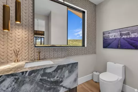 Bath - 11343 N Soaring Hawk Ln #5, Hideout, UT 84036 photo 2 of 8