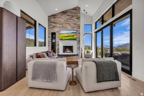 Living - 11343 N Soaring Hawk Ln #5, Hideout, UT 84036 photo 3 of 7
