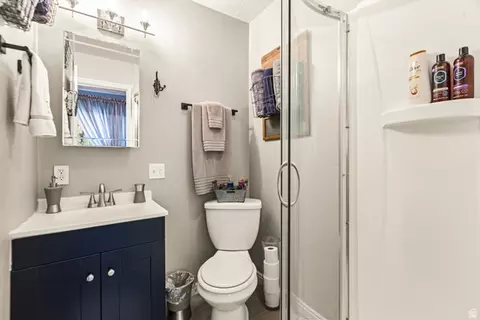 Bath - 886 E Hamlet Cir N, Midway, UT 84049 photo 2 of 3