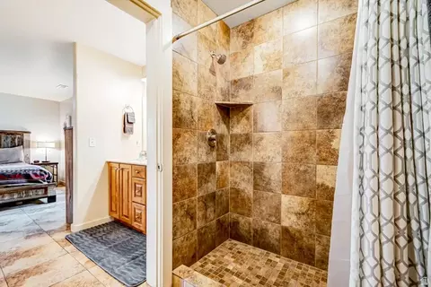 Bath - 3862 Desert Willow Cir #9A5, Moab, UT 84532 photo 3 of 4