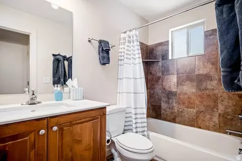 Bath - 3862 Desert Willow Cir #9A5, Moab, UT 84532 photo 4 of 4