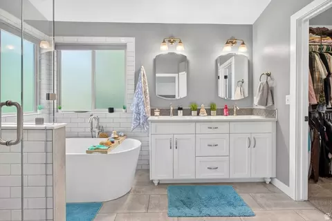 Bath - 13702 S Hackamore Dr E, Draper, UT 84020 photo 5 of 8