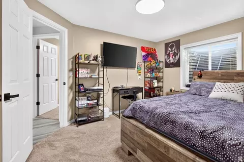Bedroom - 13702 S Hackamore Dr E, Draper, UT 84020 photo 9 of 9