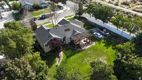 View/Area - 13702 S Hackamore Dr E, Draper, UT 84020 photo 6 of 9