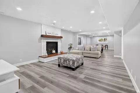 Living - 13702 S Hackamore Dr E, Draper, UT 84020 photo 3 of 4