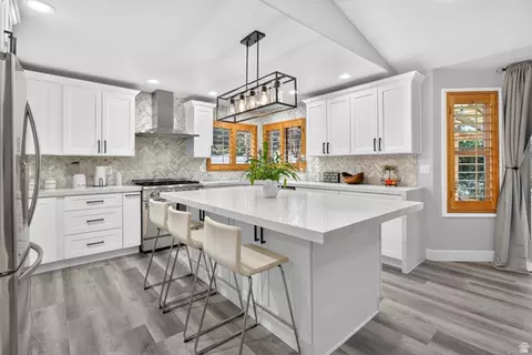 Kitchen - 13702 S Hackamore Dr E, Draper, UT 84020 photo 2 of 4