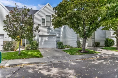 Exterior - 1146 N Regent Ct W #14, Orem, UT 84057 photo 3 of 10
