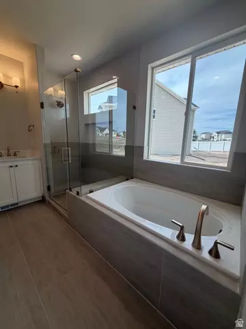 Bath - 819 E 370 N #03, Salem, UT 84653 photo 2 of 5